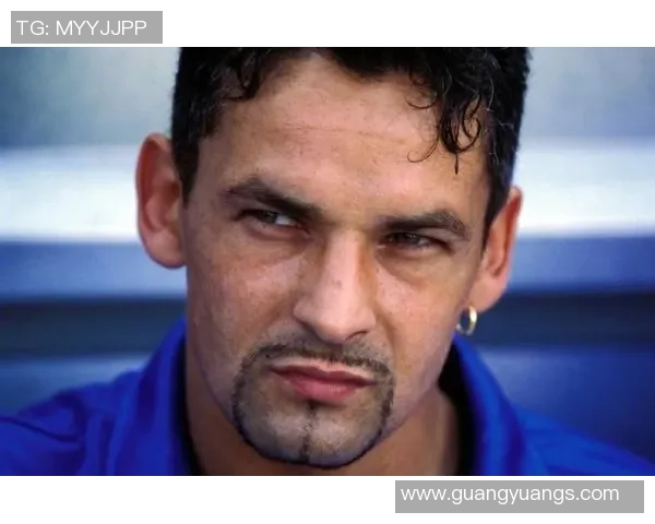 足球明星耳钉时尚潮流解析展现个性与风格的完美结合 足球明星耳钉时尚潮流解析展现个性与风格的完美结合